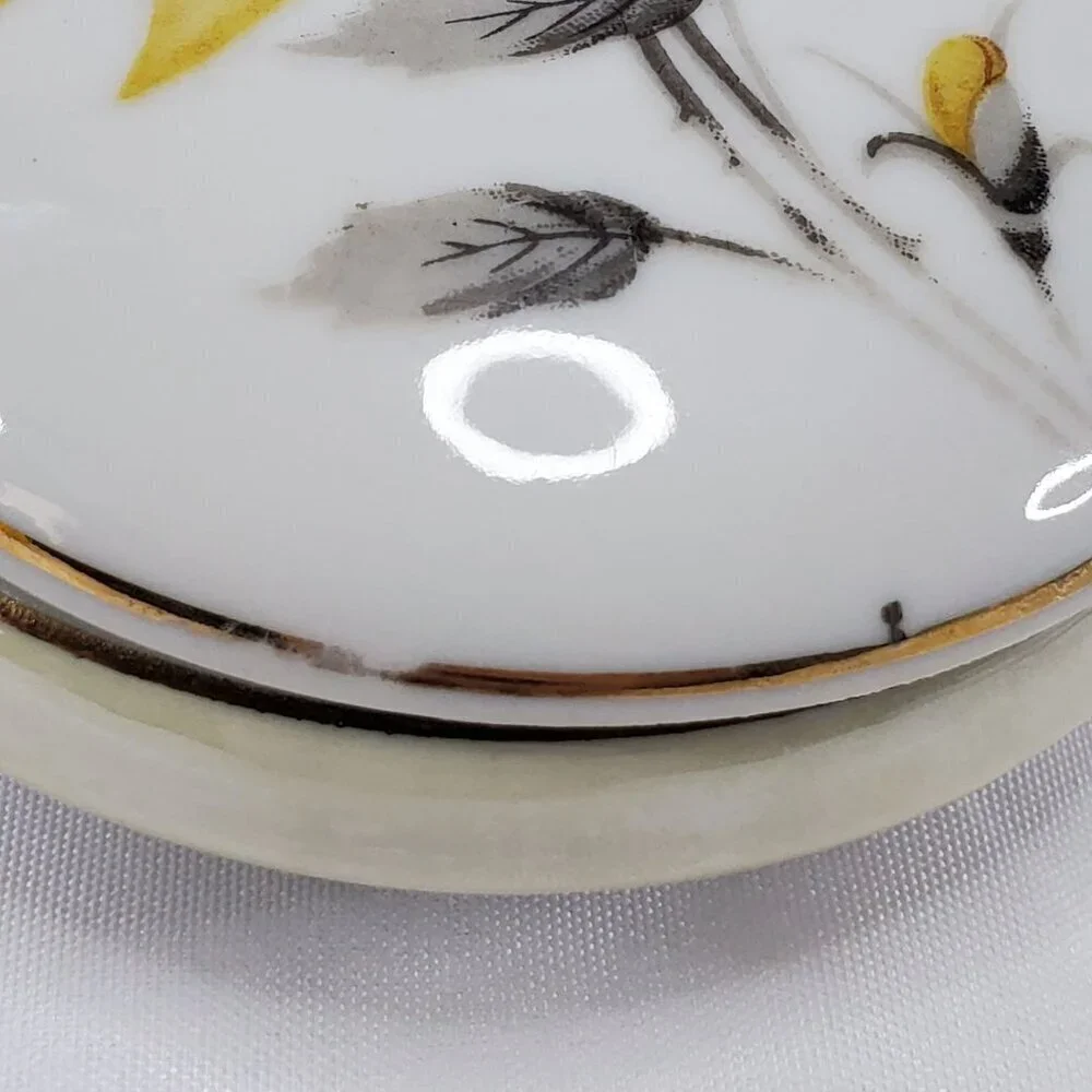 VTG Yellow Rose Trinket Holder Jewelry Box Porcelain Round Gold Trim Japan